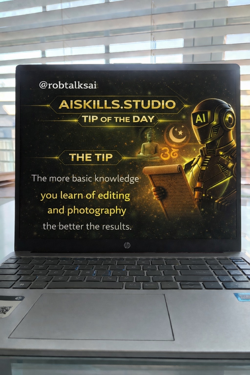 Start frame with uploaded image keep on frame for 